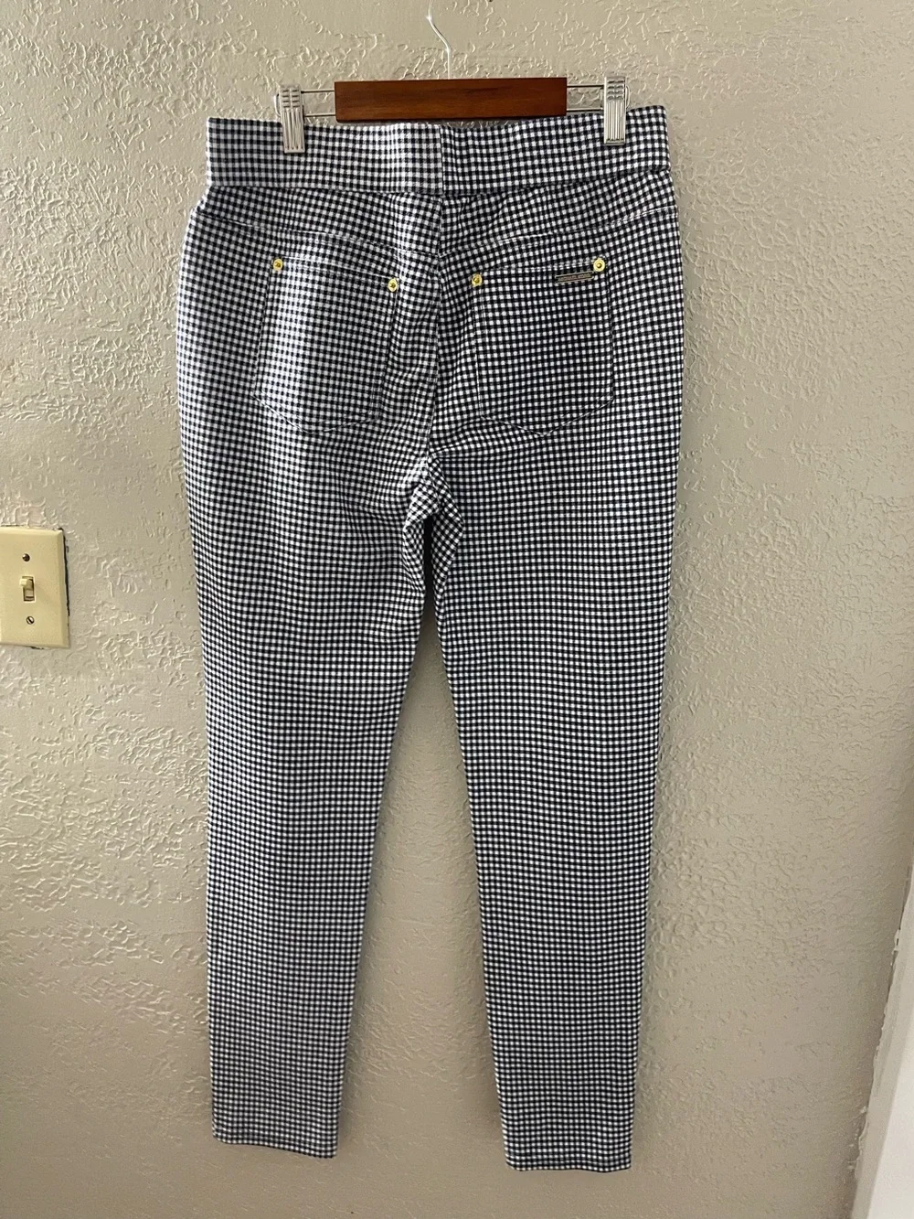 Michael Kors Women’s Black and White Gingham Slim Stretchy Jegging Pants‎ Medium